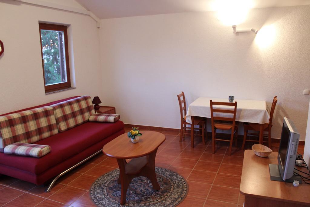 Apartments Marszalek Novalja Pokoj fotografie