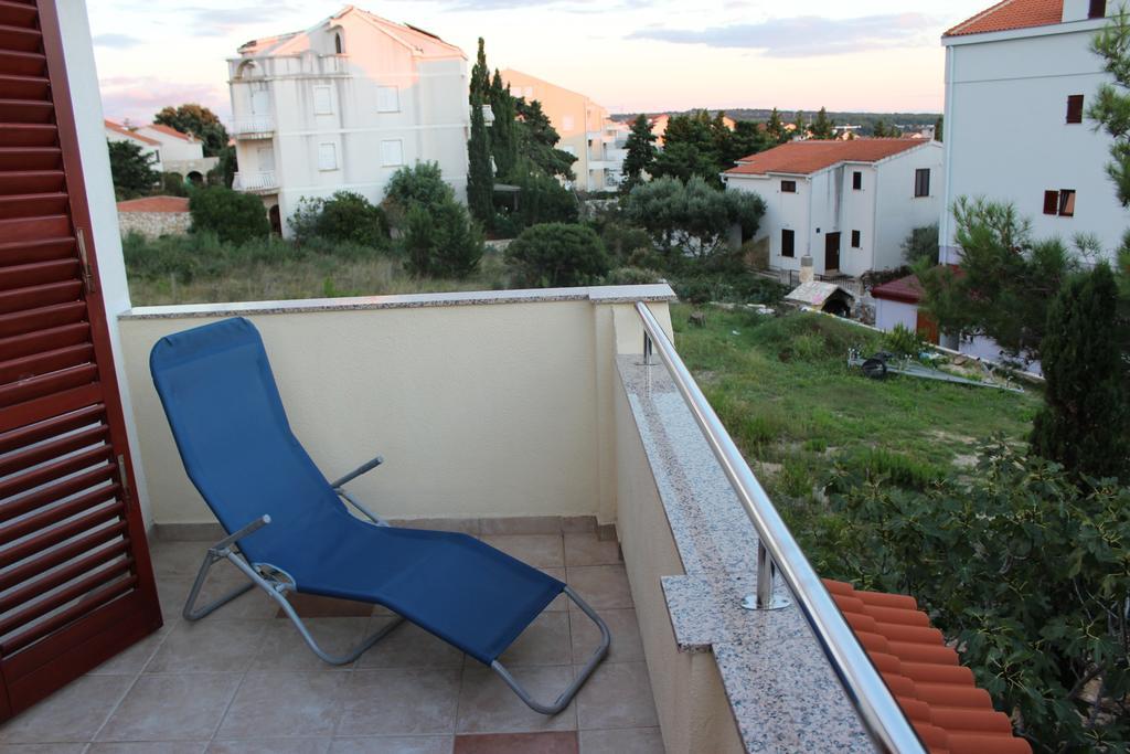 Apartments Marszalek Novalja Pokoj fotografie